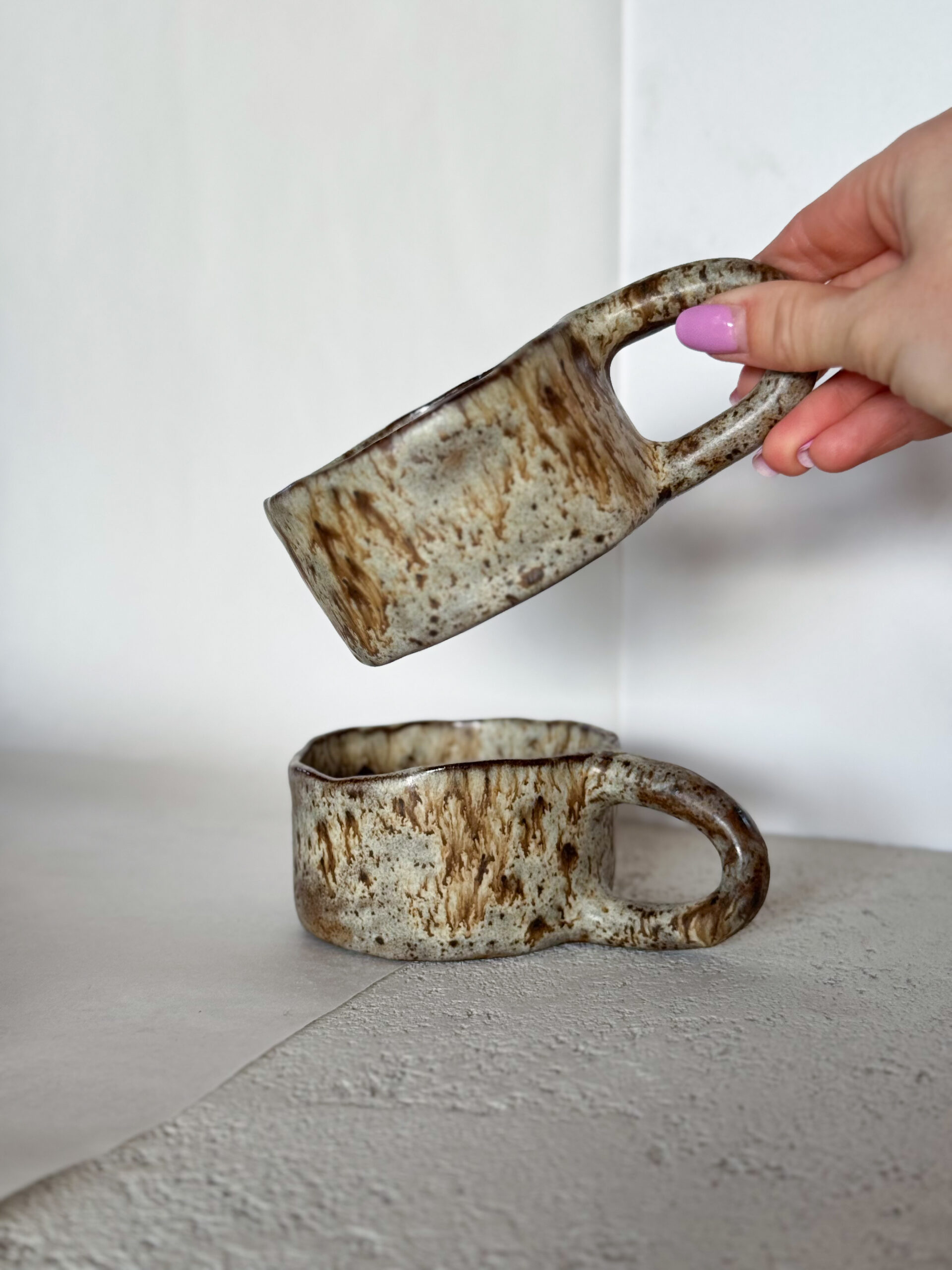 DARK RUSTIC MODELOVANÝ HRNEK 160ml